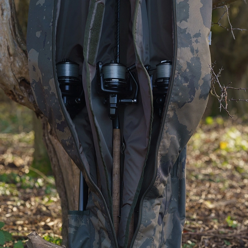 Solar Tackle Worldwide 3+ Rod Holdalls